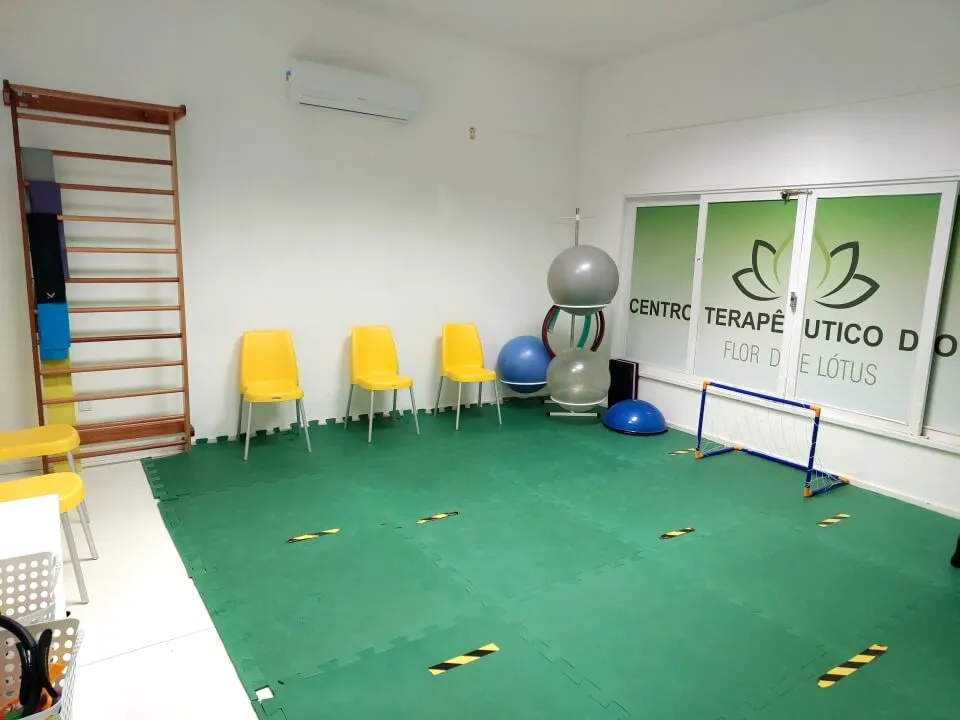 flor-de-lotus-centro-terapeutico-da-pessoa-idosa-pituba-salvador-e-villas-do-atlantico-lauro-de-freitas-bahia (14)